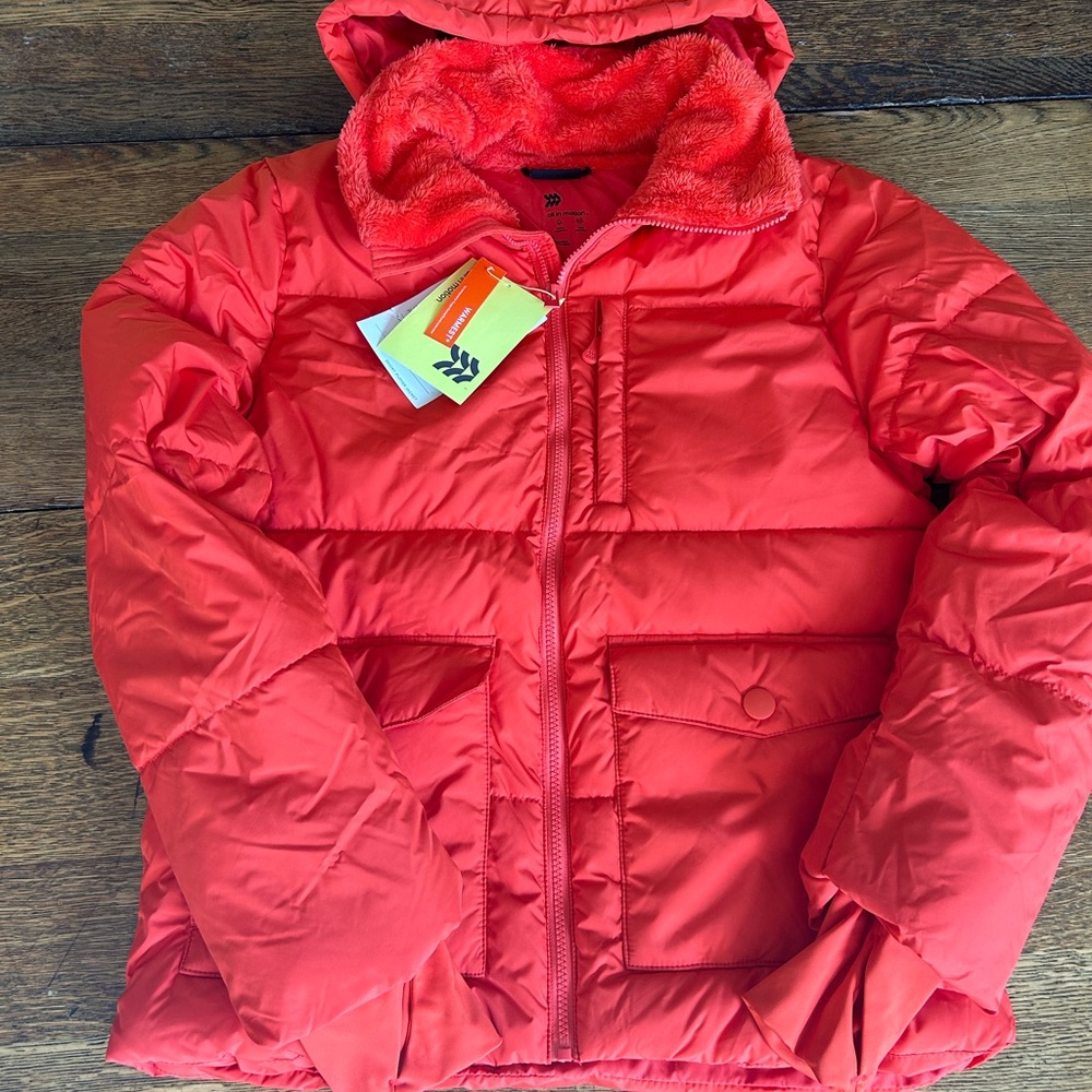 All In Motion heavy puffer coat. Fur-lined collar. Adult Small.